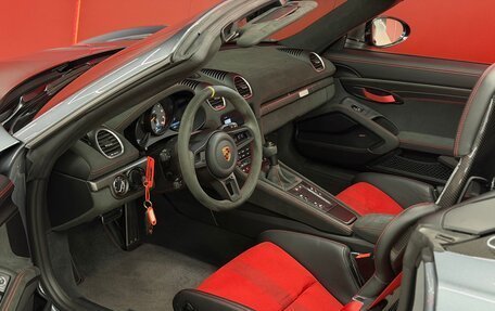 Porsche 718 Spyder, 2024 год, 28 000 000 рублей, 5 фотография