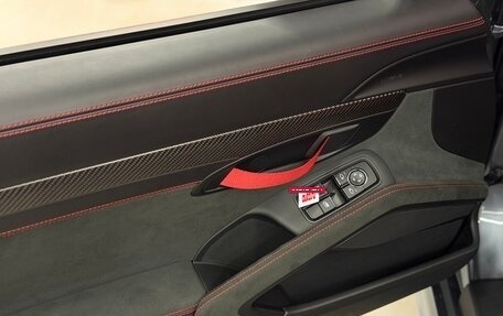 Porsche 718 Spyder, 2024 год, 28 000 000 рублей, 16 фотография