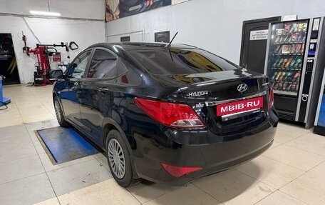 Hyundai Solaris II рестайлинг, 2014 год, 630 000 рублей, 3 фотография