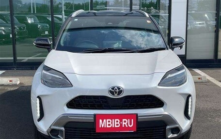 Toyota Yaris Cross, 2023 год, 1 590 000 рублей, 2 фотография