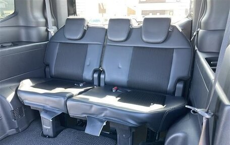 Honda Stepwgn, 2023 год, 1 930 000 рублей, 16 фотография