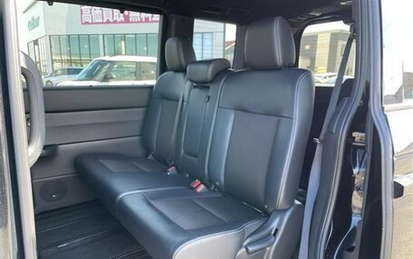 Honda Stepwgn, 2023 год, 1 930 000 рублей, 15 фотография