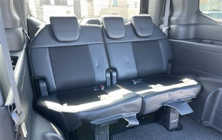 Honda Stepwgn, 2023 год, 1 930 000 рублей, 17 фотография