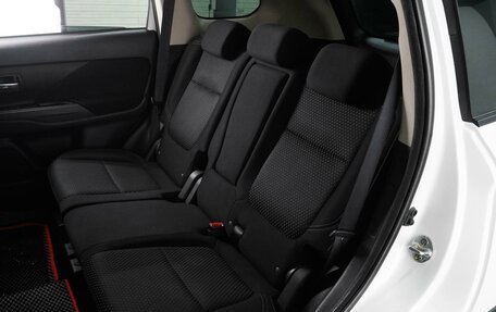 Mitsubishi Outlander III рестайлинг 3, 2019 год, 1 849 000 рублей, 9 фотография