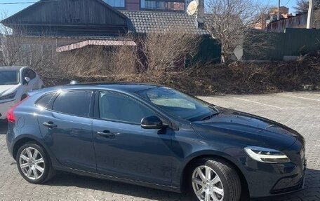 Volvo V40 II рестайлинг, 2019 год, 1 200 000 рублей, 6 фотография