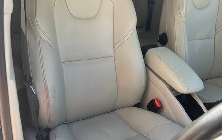 Volvo V40 II рестайлинг, 2019 год, 1 200 000 рублей, 10 фотография