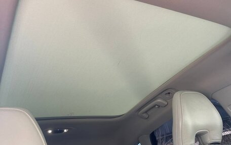 Volvo V40 II рестайлинг, 2019 год, 1 200 000 рублей, 24 фотография