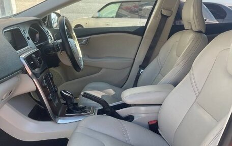 Volvo V40 II рестайлинг, 2019 год, 1 200 000 рублей, 19 фотография