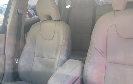 Volvo V40 II рестайлинг, 2019 год, 1 200 000 рублей, 21 фотография