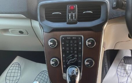 Volvo V40 II рестайлинг, 2019 год, 1 200 000 рублей, 11 фотография