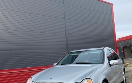 Mercedes-Benz C-Класс, 2006 год, 850 000 рублей, 5 фотография