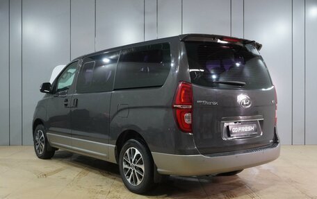 Hyundai Grand Starex Grand Starex I рестайлинг 2, 2019 год, 4 849 000 рублей, 2 фотография