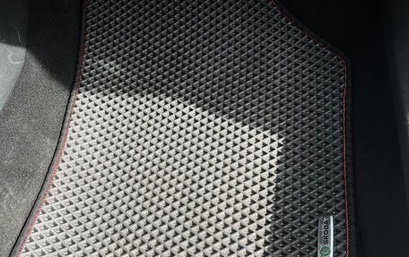 Skoda Fabia II, 2010 год, 400 000 рублей, 16 фотография