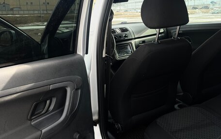 Skoda Fabia II, 2010 год, 400 000 рублей, 11 фотография