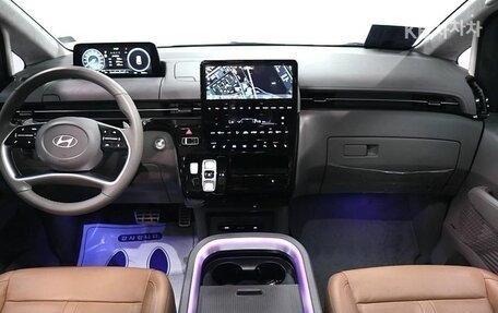 Hyundai Staria, 2024 год, 5 070 000 рублей, 2 фотография