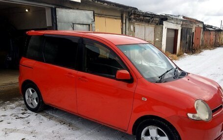 Toyota Sienta I, 2004 год, 400 000 рублей, 2 фотография