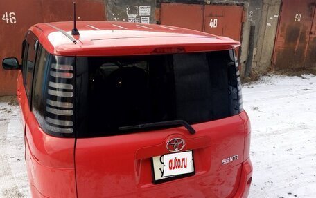 Toyota Sienta I, 2004 год, 400 000 рублей, 4 фотография