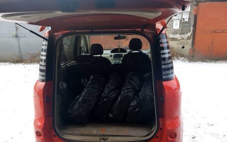 Toyota Sienta I, 2004 год, 400 000 рублей, 9 фотография