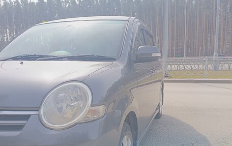 Toyota Sienta I, 2009 год, 670 000 рублей, 9 фотография