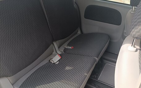 Toyota Sienta I, 2009 год, 670 000 рублей, 13 фотография