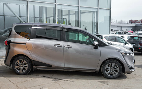 Toyota Sienta II, 2021 год, 1 533 000 рублей, 4 фотография