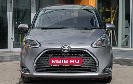 Toyota Sienta II, 2021 год, 1 533 000 рублей, 5 фотография