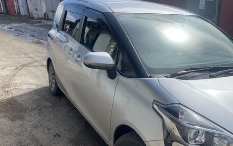 Toyota Sienta II, 2019 год, 1 500 000 рублей, 3 фотография