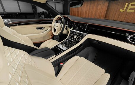 Bentley Continental GT, 2026 год, 48 900 000 рублей, 38 фотография