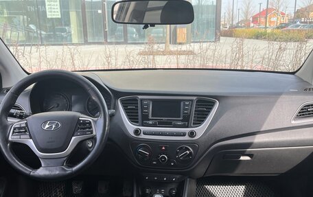 Hyundai Solaris II рестайлинг, 2018 год, 1 180 000 рублей, 11 фотография