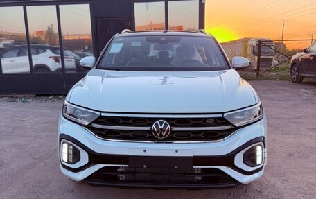 Volkswagen T-Roc I, 2025 год, 3 300 000 рублей, 2 фотография