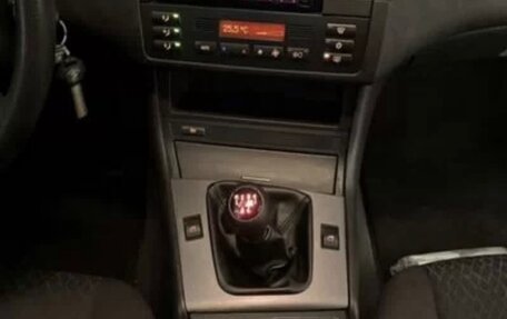 BMW 3 серия, 2002 год, 800 000 рублей, 11 фотография