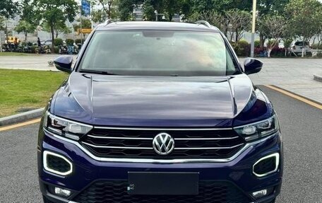 Volkswagen T-Roc I, 2019 год, 1 516 000 рублей, 2 фотография