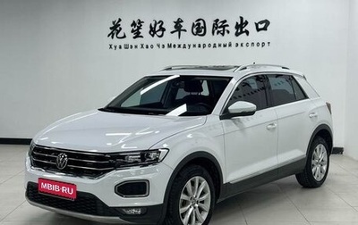 Volkswagen T-Roc I, 2023 год, 1 681 000 рублей, 1 фотография