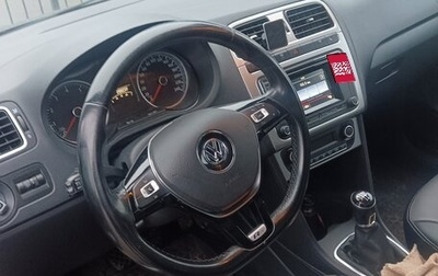 Volkswagen Polo VI (EU Market), 2015 год, 1 150 000 рублей, 1 фотография