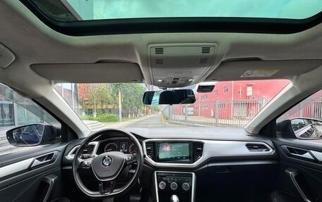 Volkswagen T-Roc I, 2019 год, 1 516 000 рублей, 8 фотография