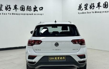 Volkswagen T-Roc I, 2023 год, 1 681 000 рублей, 6 фотография