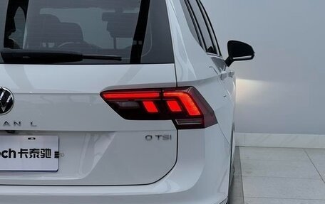 Volkswagen Tiguan II, 2021 год, 2 194 000 рублей, 12 фотография