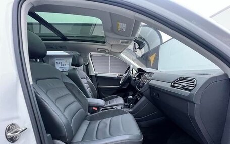 Volkswagen Tiguan II, 2021 год, 2 194 000 рублей, 8 фотография