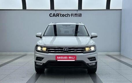 Volkswagen Tiguan II, 2021 год, 2 194 000 рублей, 2 фотография