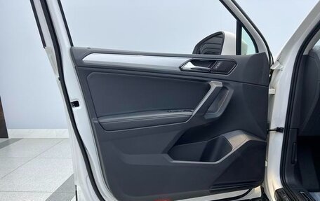 Volkswagen Tiguan II, 2021 год, 2 194 000 рублей, 16 фотография