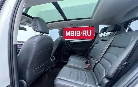 Volkswagen Tiguan II, 2021 год, 2 194 000 рублей, 19 фотография