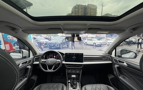 Volkswagen Tiguan II, 2023 год, 2 768 000 рублей, 12 фотография