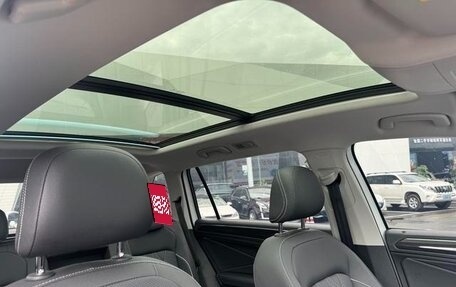 Volkswagen Tiguan II, 2023 год, 2 768 000 рублей, 21 фотография