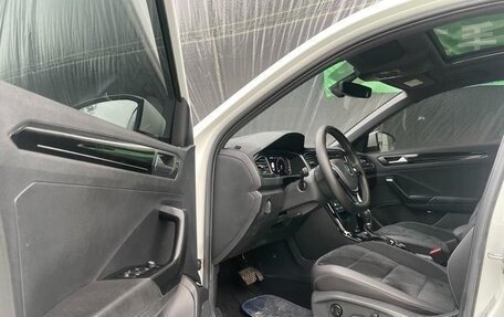 Volkswagen T-Roc I, 2022 год, 2 724 000 рублей, 7 фотография