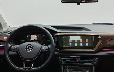 Volkswagen Tharu, 2023 год, 2 393 000 рублей, 10 фотография