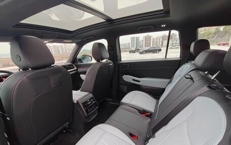 Volkswagen Teramont, 2025 год, 6 076 000 рублей, 28 фотография