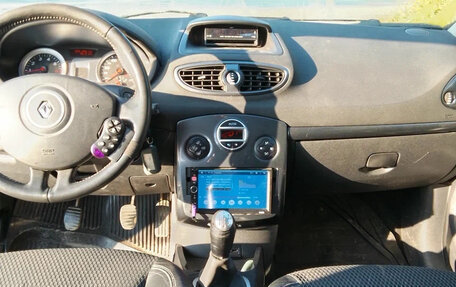 Renault Clio III, 2009 год, 210 000 рублей, 2 фотография