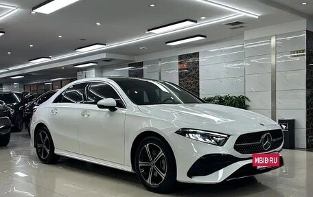 Mercedes-Benz A-Класс, 2023 год, 1 710 888 рублей, 3 фотография