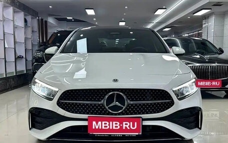 Mercedes-Benz A-Класс, 2023 год, 1 710 888 рублей, 2 фотография