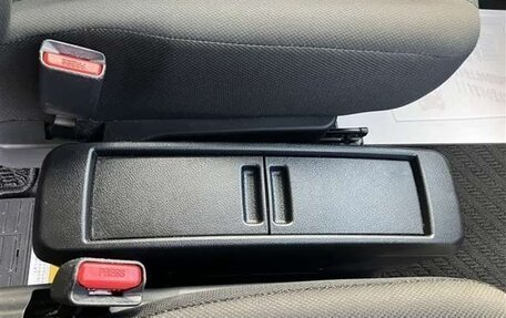 Toyota Roomy I, 2023 год, 1 030 000 рублей, 14 фотография